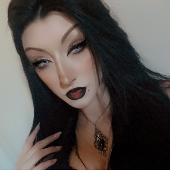 Meet 🖤⚰️🕸Alice🪦🥀🦇 - Picture 3 of 10